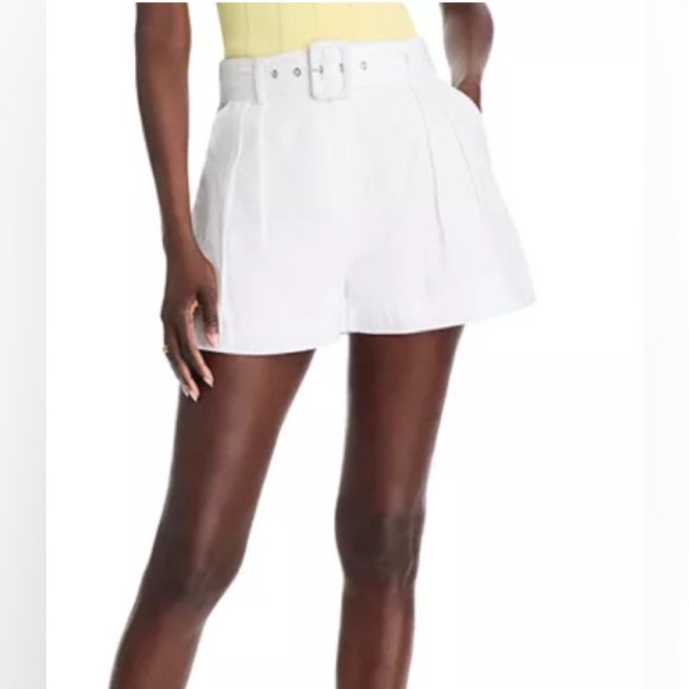 NWT AQUA Bloomingdale’s Belted Shorts Small White Cotton/Linen